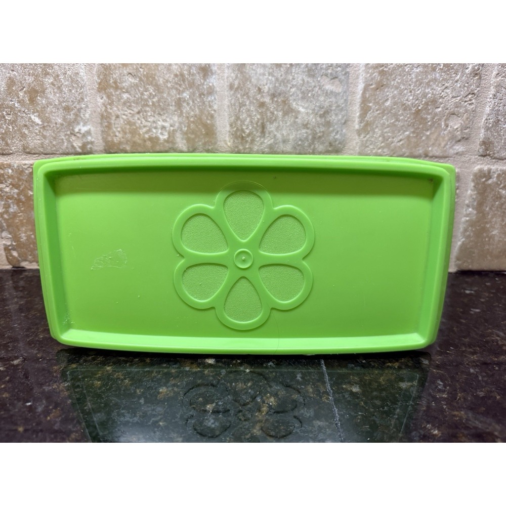 Vintage Rubbermaid J-3202 Green 2 Qt. Rectangle Storage Container w/Daisy Lid